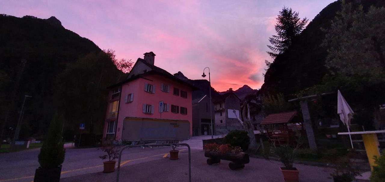 Casa 21 Appartement Sonogno Buitenkant foto